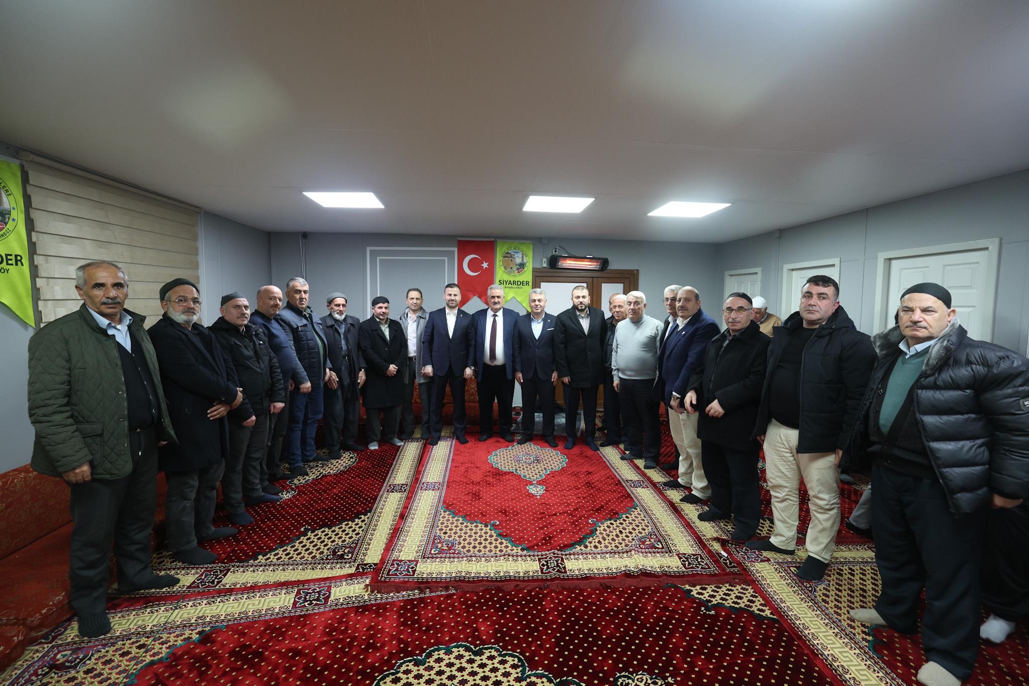 Belediye Başkanımız Mustafa Candaroğlu ve Belediye Başkan Yardımcımız Ahmet Altay ile birlikte Siyarder Siirt İli ve İlçeleri Yardımlaşma Derneği’ni ziyaret ettik.