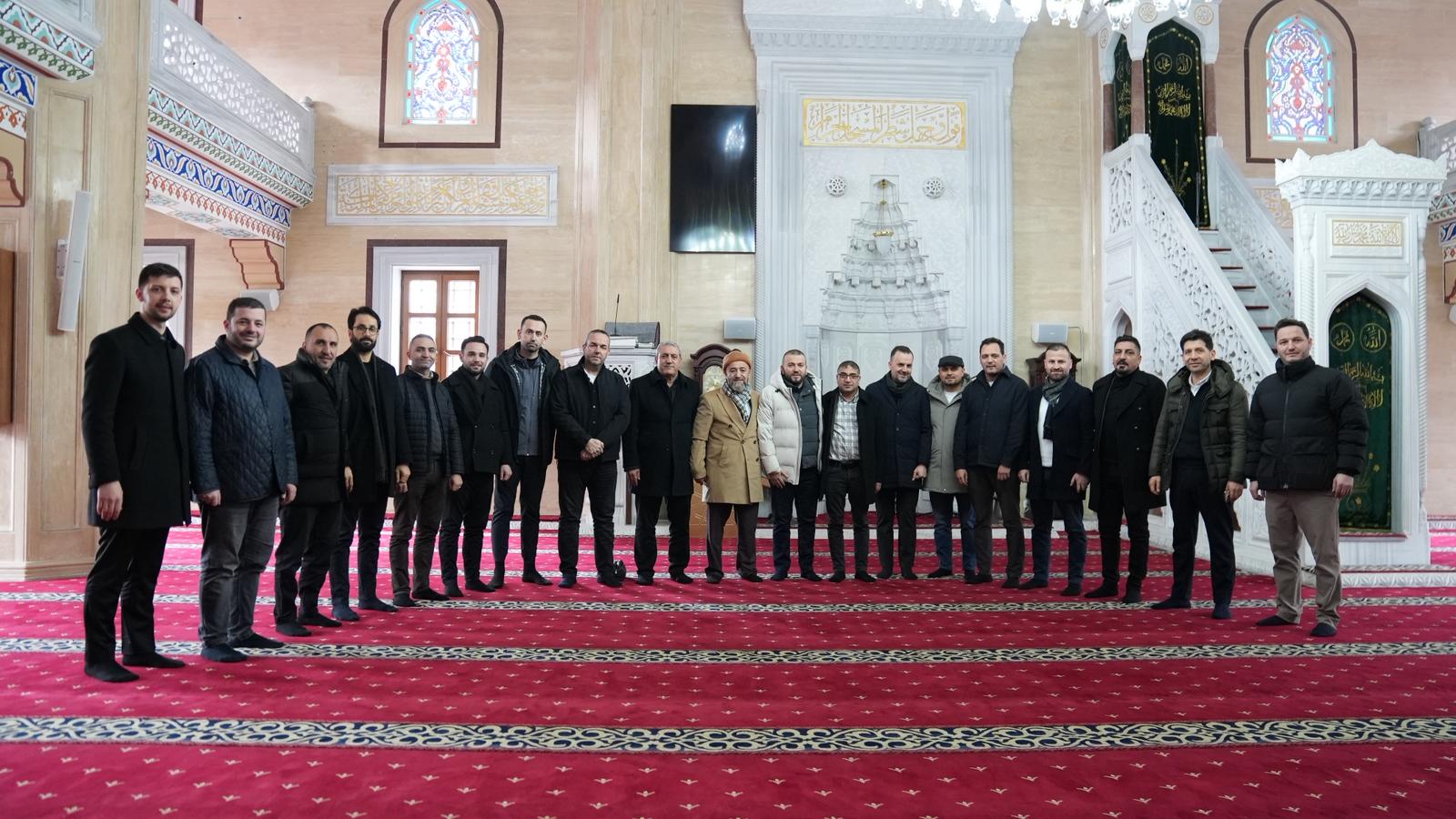 Kosova’nın Mitroviçe (Mitrovica) şehrinde bulunan Bayrampaşa İsa Bey Camii’ni ziyaret ettik.