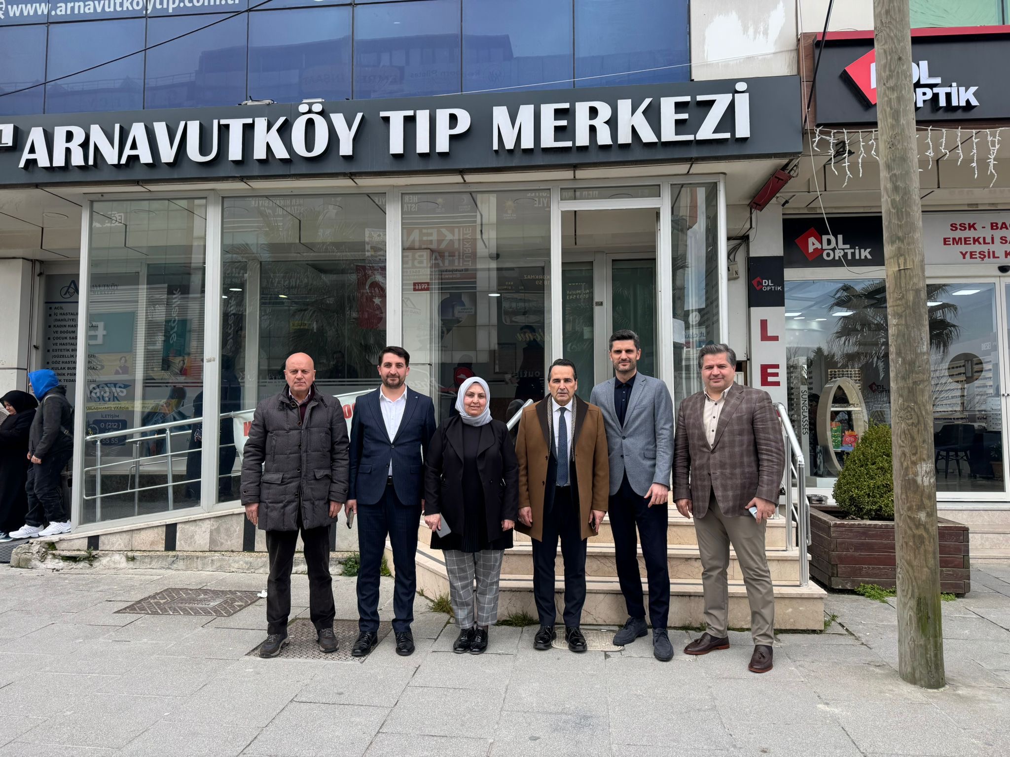 İl Sağlık Politikaları Başkan Yardımcımız Esat Kalay, komisyon üyelerimiz Akın Akyüz ve Ufuk Tatar, İlçe Sağlık Politikaları Başkanımız Cevdet Kayan ile birlikte ilçemizde faaliyet gösteren sağlık kuruluşlarını ziyaret ettik.