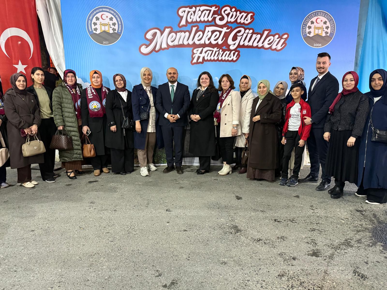 Arnavutköy Şehir Parkı’nda düzenlenen Memleket Günleri etkinliğinde Tokat ve Sivaslı hemşehrilerimizle bir araya geldik.
